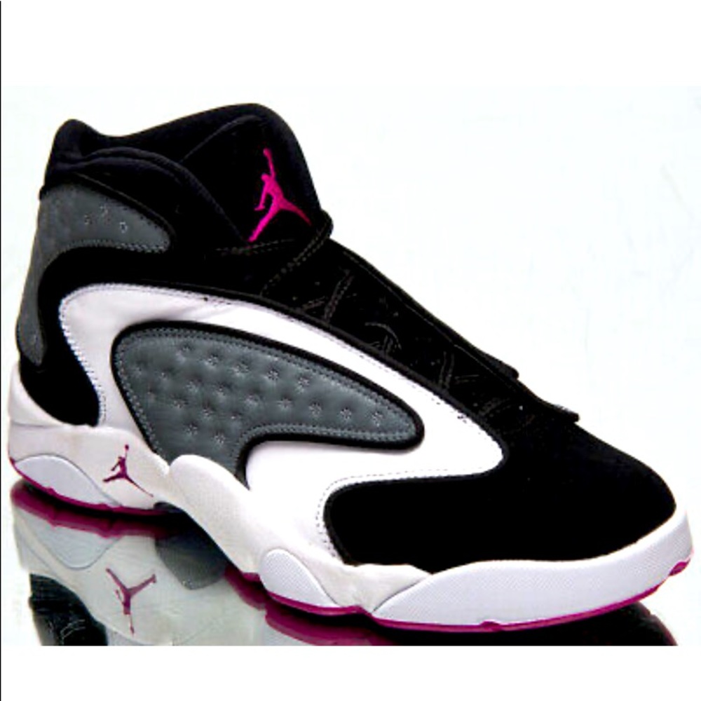 NEW IN BOX women’s Jordan OG size 11